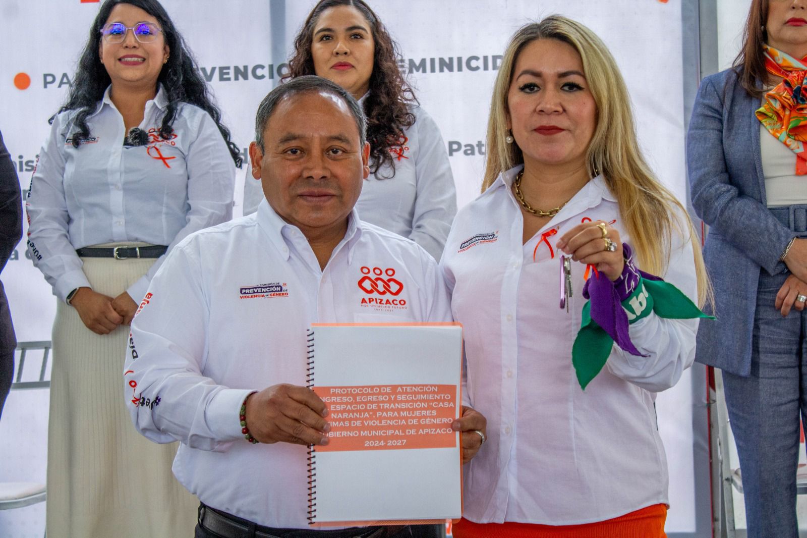 Entrega Javier Rivera Bonilla 'Casa Naranja' y nueva patrulla para atender a víctimas de violencia de género en Apizaco